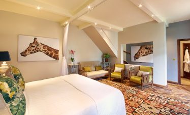 Giraffe Manor room.