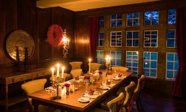 Giraffe Manor dining room.